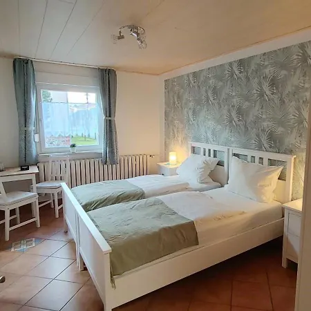 Zum Lindenwald 招待所